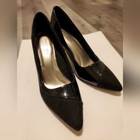 Black suede heels sz 7 - Picture 2 of 6